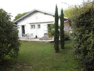 Gîte pour 5 personnes, avec jardin et terrasse à Lanton