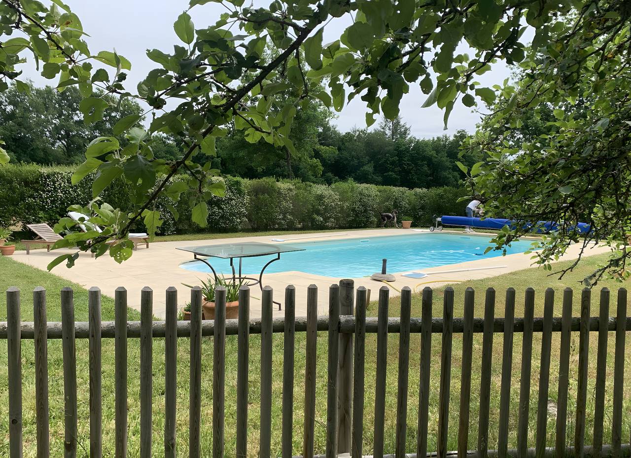 Maison de vacances 'Le Pré des Fées' avec vue sur le lac, piscine privée et jardin privé in Salbris, Sologne