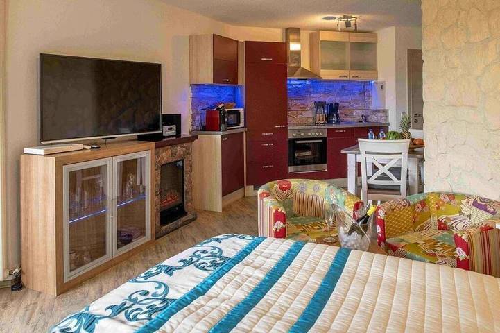 Ferienhaus für 2 Personen, mit Whirlpool und Terrasse sowie Sauna in Schalkenmehren - 2