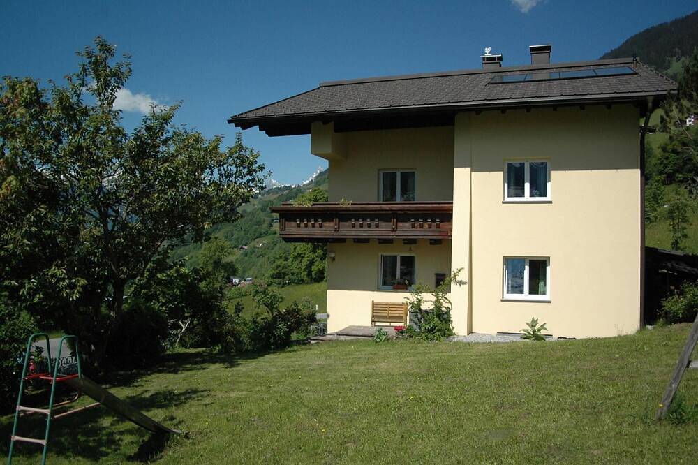 Große Wohnung in Silbertal mit Großem Garten in Silbertal, Schruns-Tschagguns