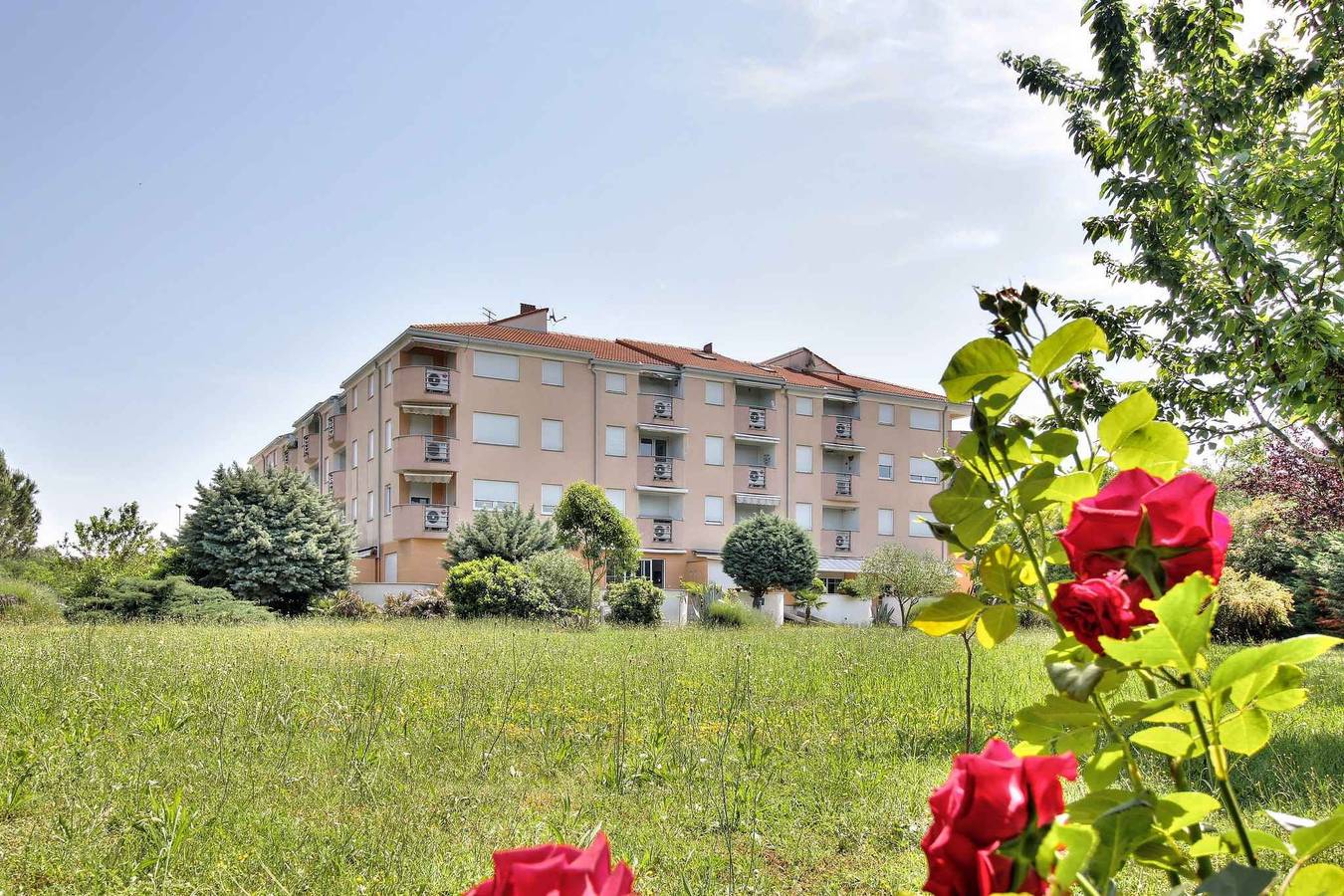 Cijeli apartman za odmor, Holiday apartment with balcony and air conditioning  in Umag, Umag Region