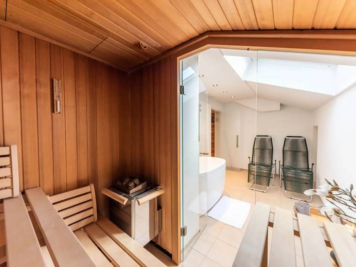 Ferienwohnung für 6 Personen, mit Balkon und Sauna in Wildhaus