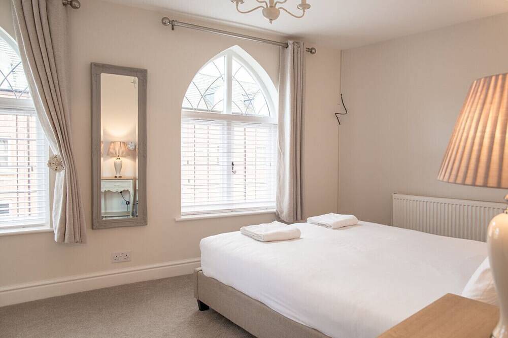 Cosy Detached 2 Bed Cottage in Tewkesbury Centre in Tewkesbury, Gloucestershire