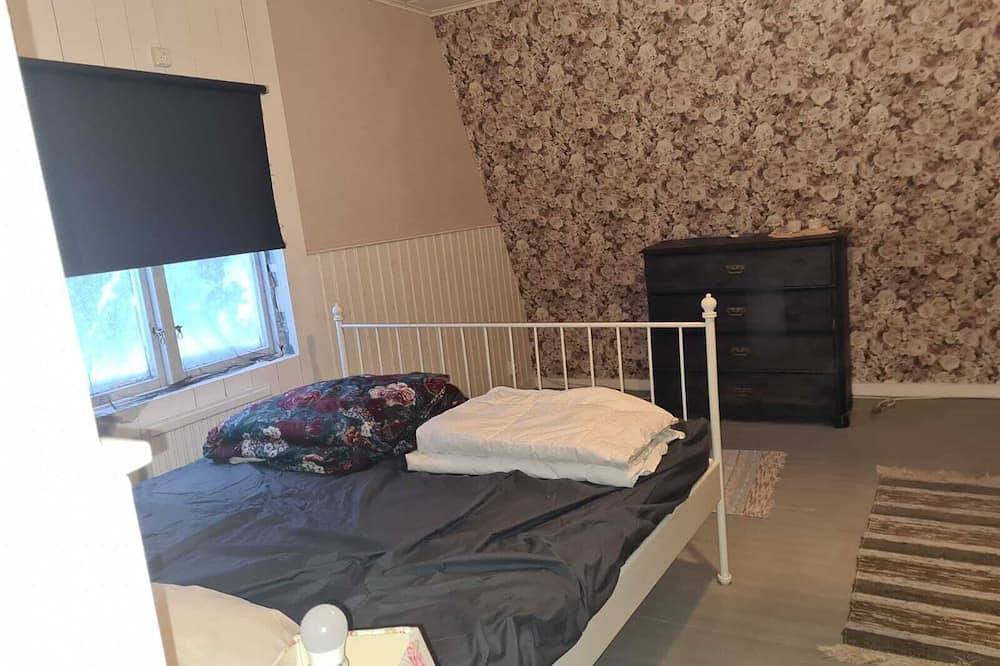 Amazing 4-bedroom house with Wifi in charming Stavaträsk in Skelleftea, Bottenwiek