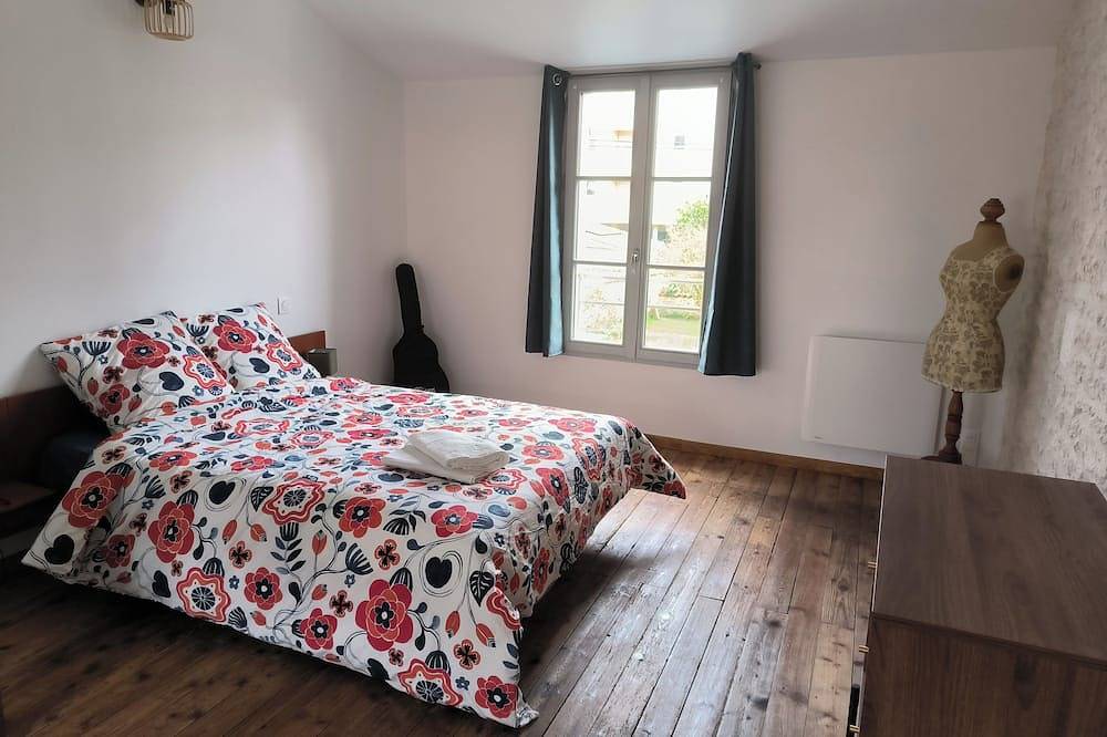 Completely renovated 80m2 house in the center of town. in Niort, Niort region