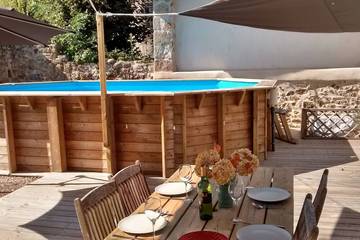 Gîte pour 6 personnes, avec jardin à Busserolles