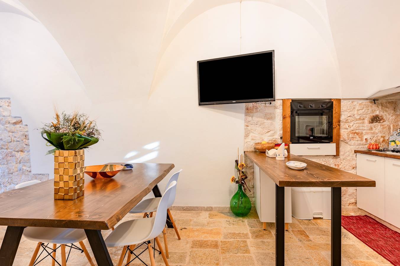 Villa "Trullo Nonno Vittorio" with private garden and Wi-Fi in Latiano, Salento