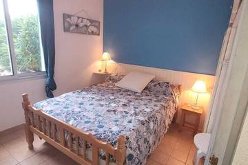 Villa pour 4 Personnes dans Saint Pierre la Mer, Fleury, Photo 1