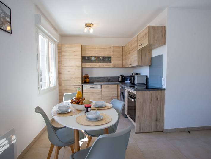 Gîte pour 4 personnes, avec vue ainsi que terrasse et jardin à Bormes-les-Mimosas - 2