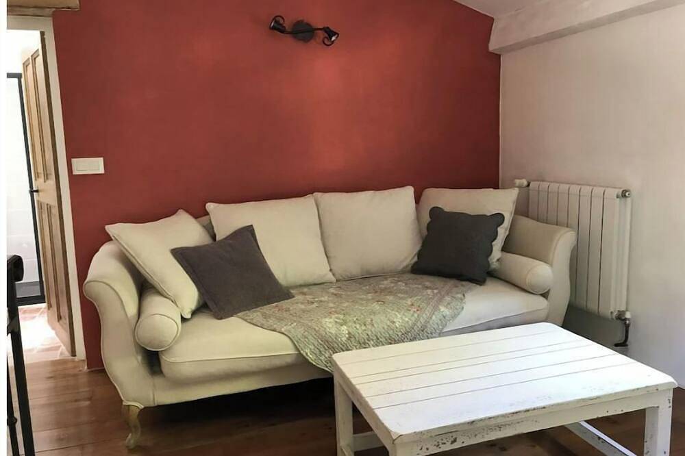 Charming 3-star farmhouse in Reilhanette, Nyons region