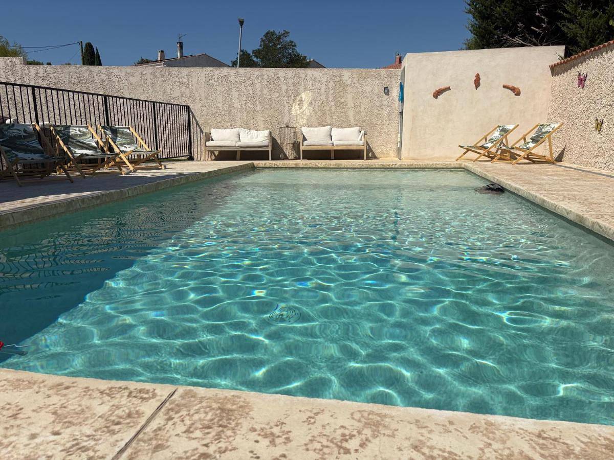 Haut de villa avec piscine privée et extérieur in Lançon-Provence, Côte méditerranéenne (France)