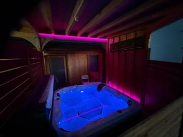 Location de vacances pour 20 personnes, avec jardin ainsi que jacuzzi et sauna à Rupt-sur-Moselle