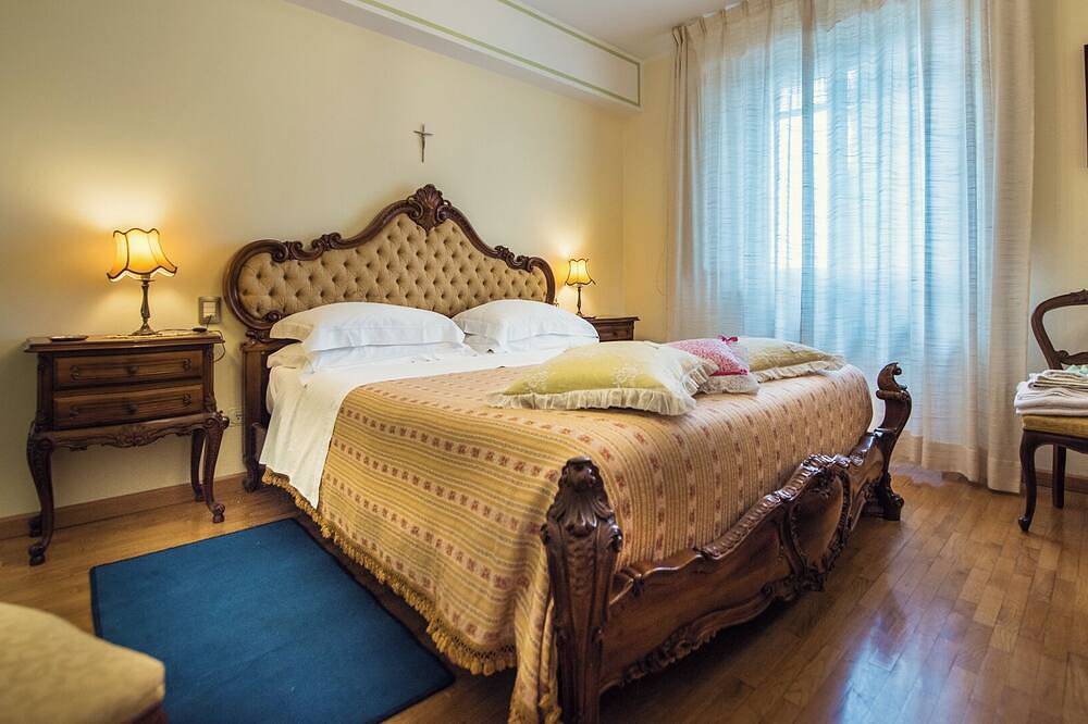 Villa Nuba,Pinturicchio apt-salt,heated water pool,wifi,fireplace,5min.downtown in Perugia, Perugia Province