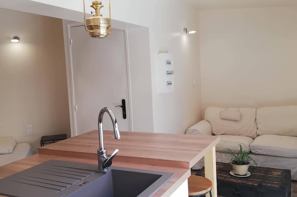 Comfortable independent cottage in Rognes, Région d'Aix-en-Provence