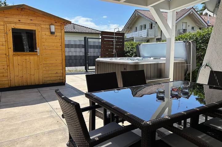 Ferienhaus für 4 Personen, mit Terrasse und Whirlpool - 1