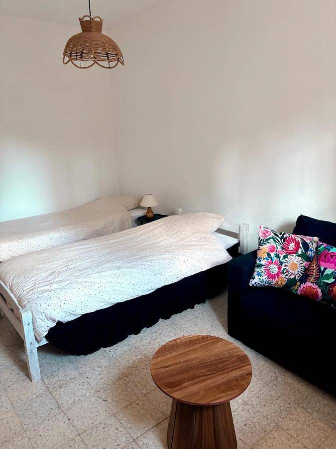Appartement entier, Two-Bedroom Apartment in Guitera-les-Bains, Parc naturel régional de Corse