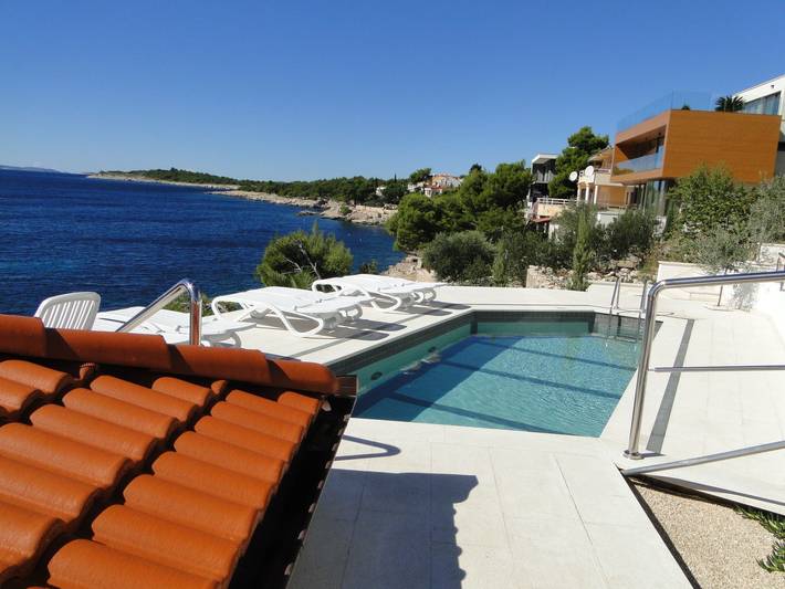 Ferienwohnung für 5 Personen, mit Pool und Balkon