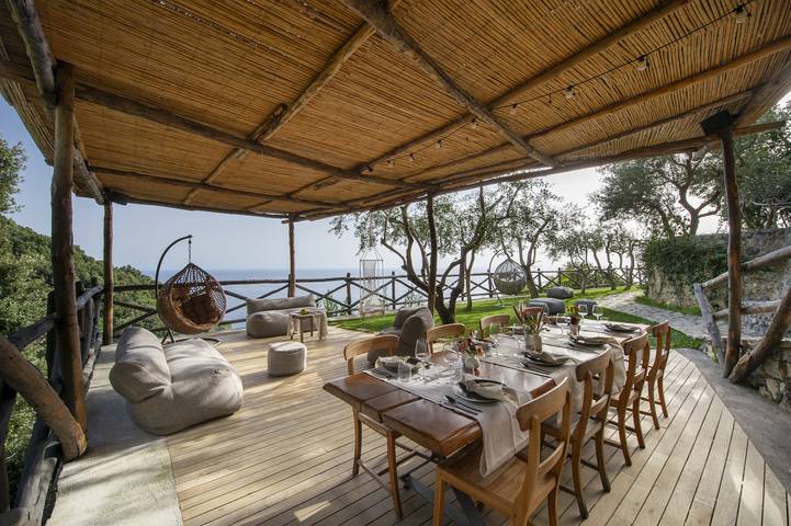 Location de vacances pour 10 personnes, avec Balcon et Jacuzzi ainsi que Terrasse et Jardin à Positano - 2