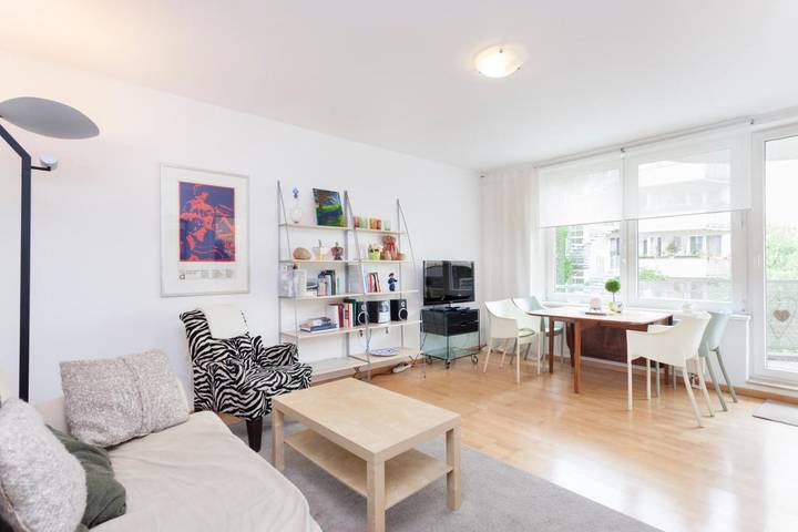Ferienwohnung für 3 Personen, mit Balkon und Terrasse bei der Museumsinsel Berlin