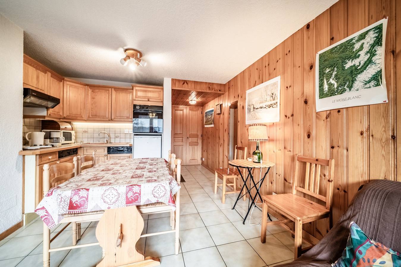 Apartamento entero, Apartamento 'Edelweiss - 7 Personnes' con vistas a la montaña, jardín compartido y balcón in Station de Morillon, Grand Massif