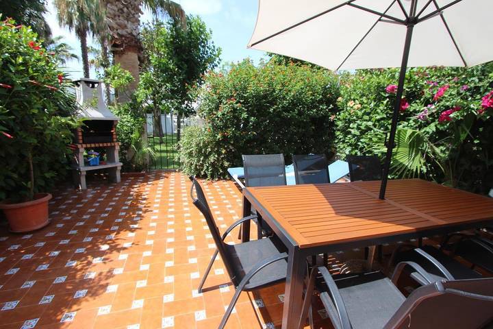 Holiday home for 8 people, with terrace, child-friendly - 1