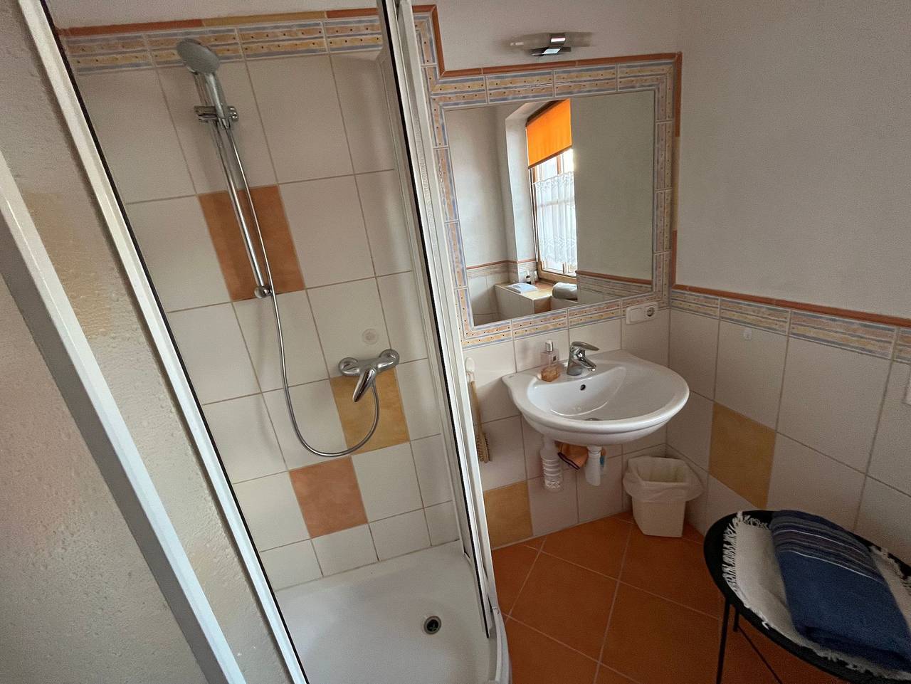 Ganze Ferienwohnung, Einzimmer Appartment im Bogen in Tannheim (Tirol), Allgäuer Alpen (Österreich)