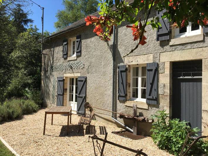 Gîte pour 9 personnes, avec vue et jardin à Vigoulant