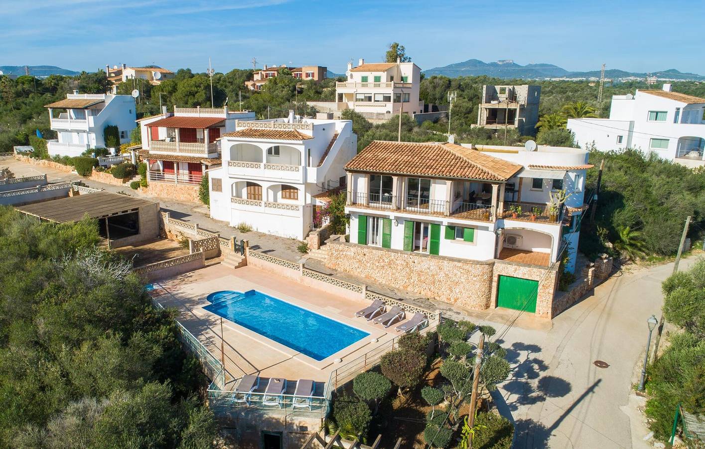 Appartement avec vue sur la mer, avec piscine, terrasse et barbecue, à 900 m de Caló des Homes Morts in Portopetro, Santanyí