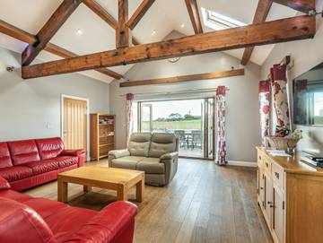 Holiday Rental for 8 People in Isle of Anglesey, North-Wales, Photo 2