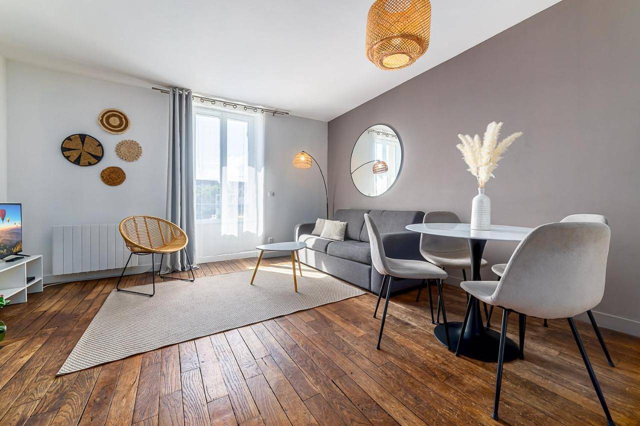 Appartement entier, Two-Bedroom Apartment in Melun, Seine-et-Marne