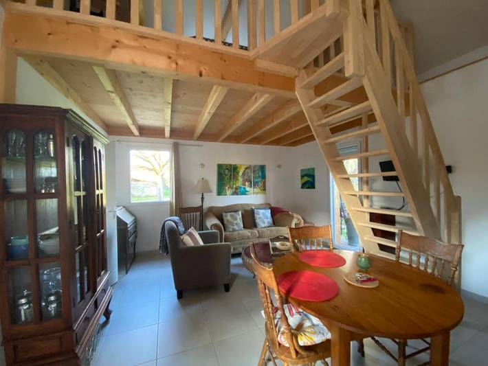 Location de vacances pour 2 personnes, avec Terrasse ainsi que Jardin et Vue à Valojoulx - 4