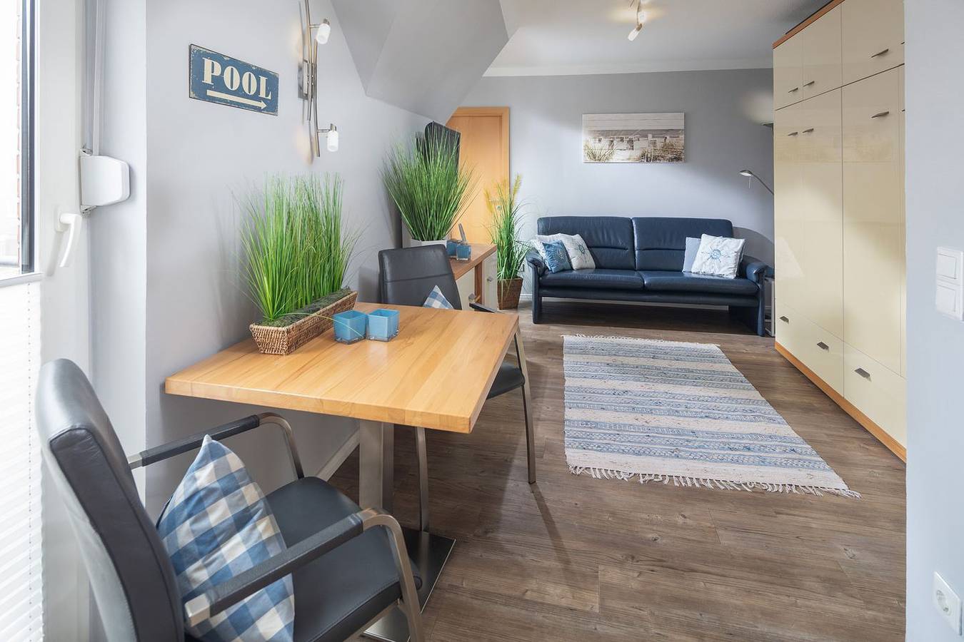 Ganze Wohnung, Modernes Appartement mit 2 Balkonen zum Schiffchenteich und Blick zum Wattenmeer in Juist