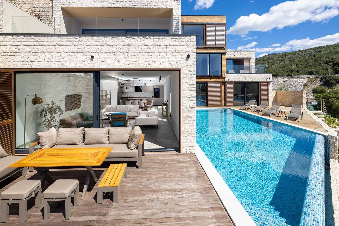 Villa Flora Mare Ii mit Pool in Primosten, Šibenik-Knin