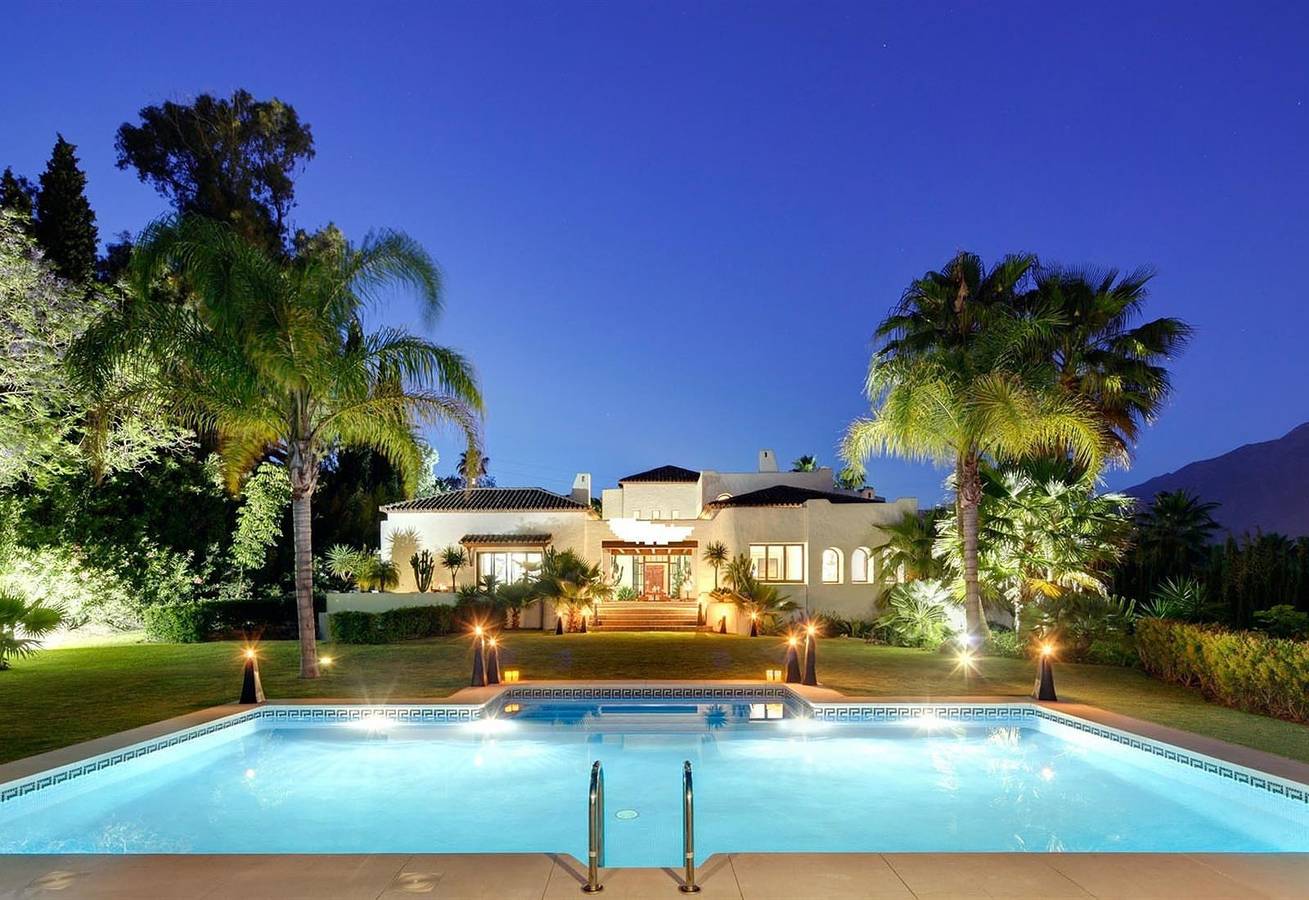 Villa Rio Verde / Puerto Banus / 6 Bdr in Marbella West, Marbella