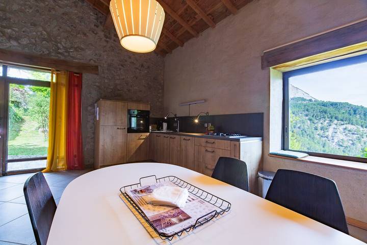 Maison de vacances « La Grange Du Vieux Village » avec vue sur la montagne in Montmaur-en-Diois, Région de Die