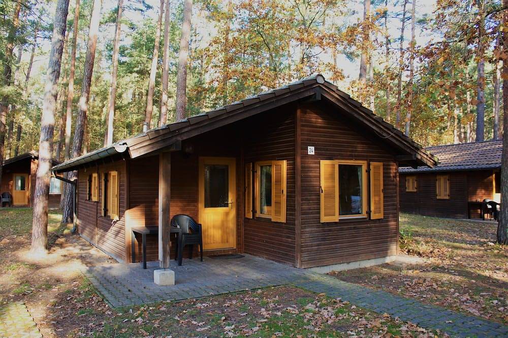 Familien-Bungalow mit Bad im Heide-Camp Colbitz in Colbitz, Elbe-Börde-Heide