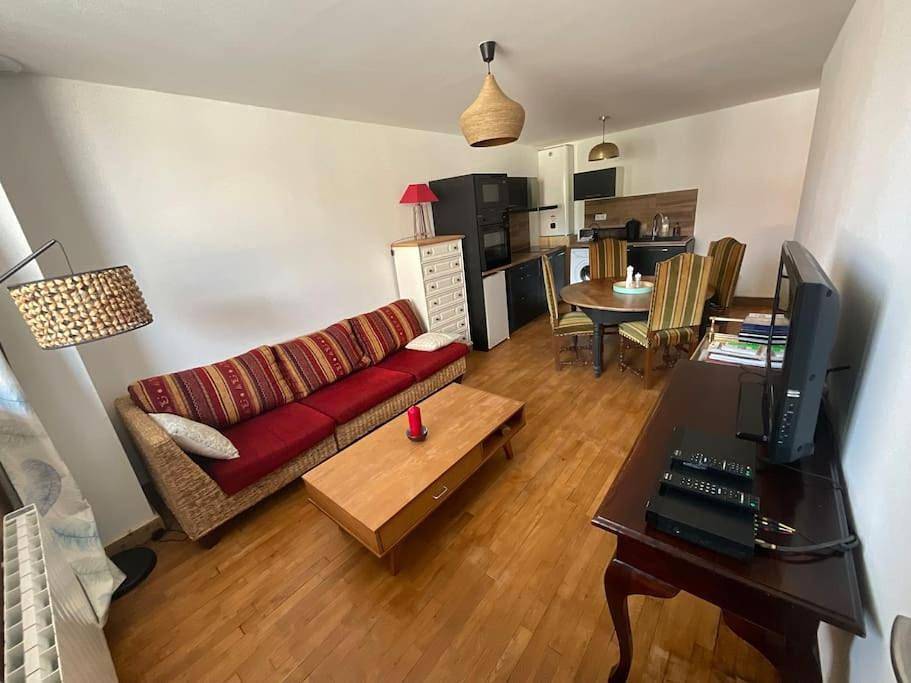 Appartement entier, Single Room in Frasne, Jura Francais