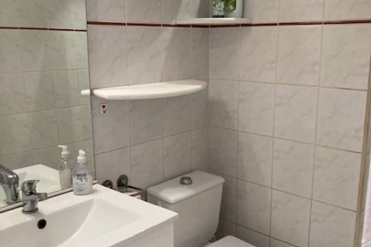 Location de vacances pour 6 personnes, avec terrasse et jardin dans La Bergerie - 4