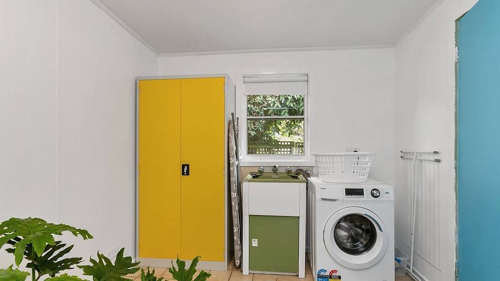 Blue Surf in Skenes Creek, Colac Otway Shire