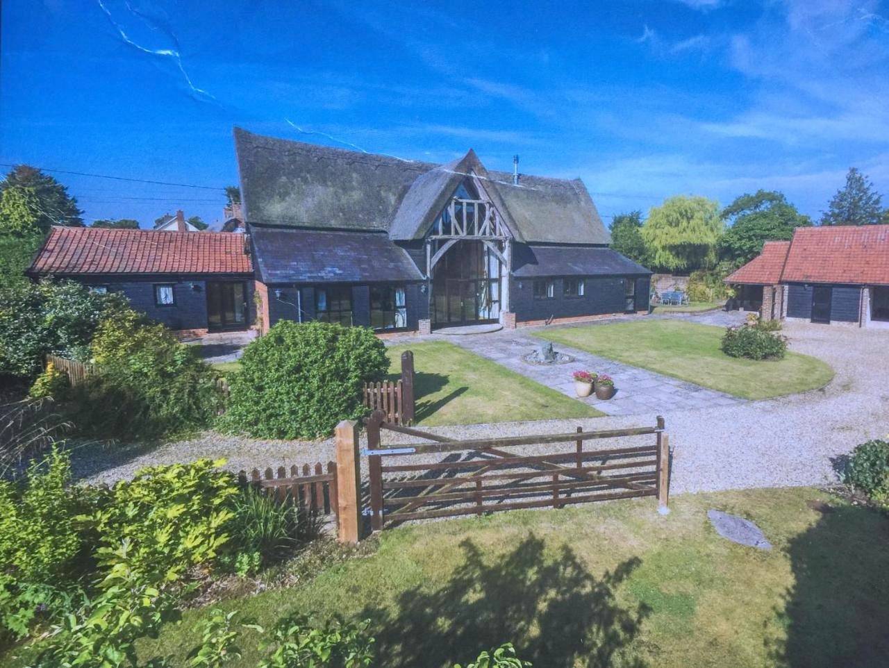 Deluxe King Room in Suffolk