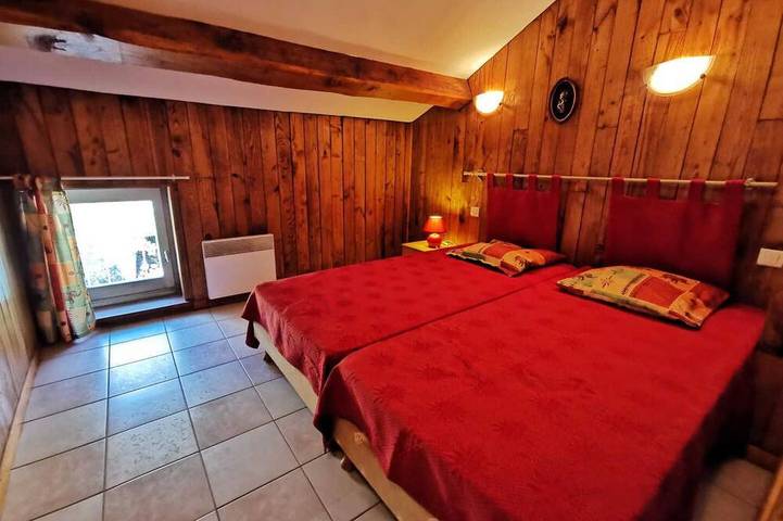 Location de vacances pour 5 personnes, avec jardin et piscine, animaux acceptés à Courniou - 4