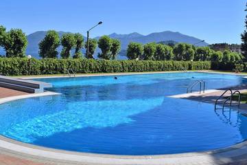 Ferienwohnung für 5 Personen, mit Garten und Pool in Porto Valtravaglia