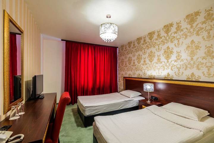 Hôtel pour 2 personnes, avec jardin et vue dans Stara Zagora - 3