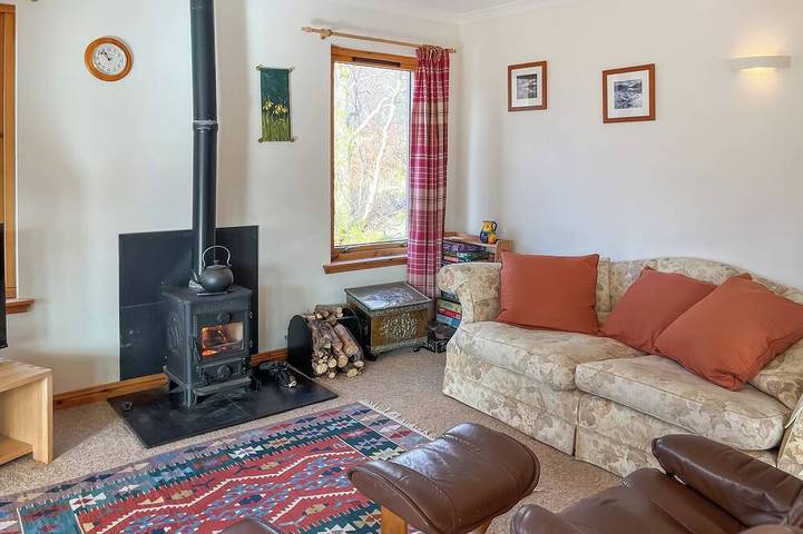 Log cabin for 6 people, with garden in Ballachulish