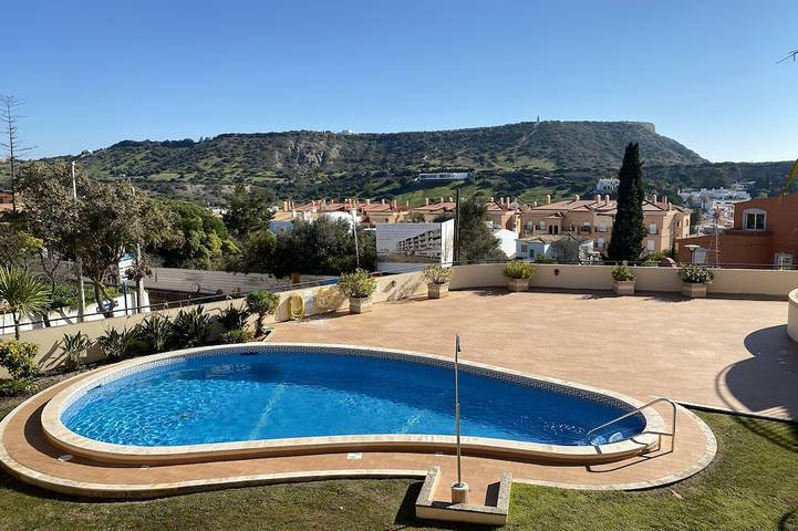 Holiday rental for 6 people, with balcony and pool in Praia da Luz