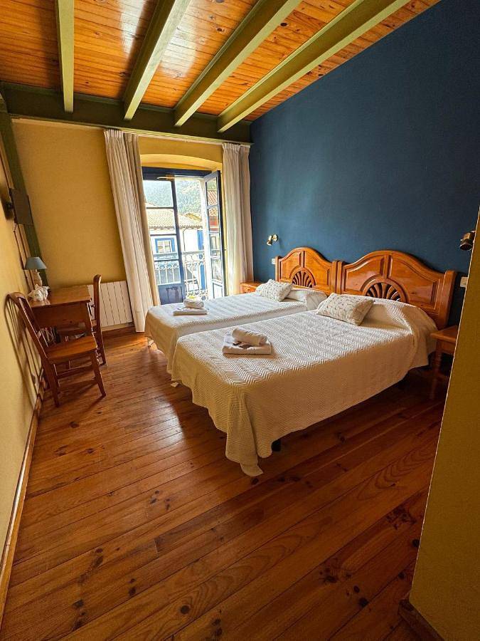 Hôtel pour 2 personnes, avec vue ainsi que jardin et balcon - 1