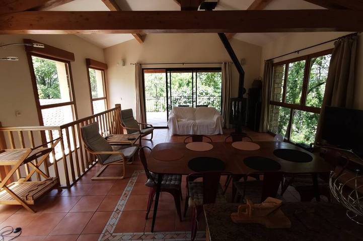 Location de vacances pour 7 personnes, avec piscine ainsi que jardin et balcon à Saint-Étienne-de-Gourgas - 3