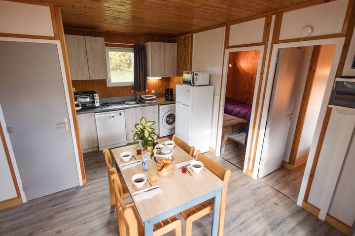 Chalet pour 6 personnes, avec vue sur le lac et terrasse, animaux acceptés dans le Puy-de-Dôme - 2