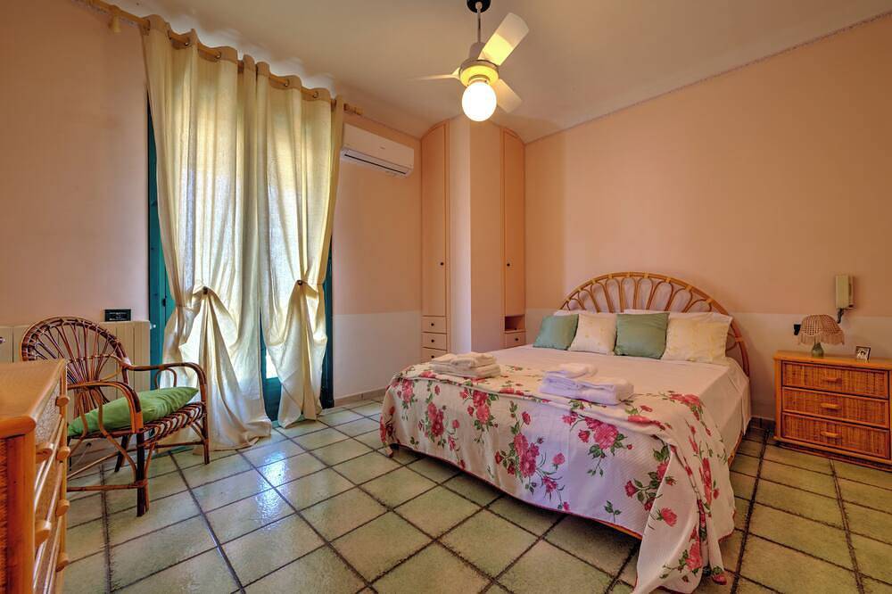 Villa of the Freesia in Seccagrande, Ribera