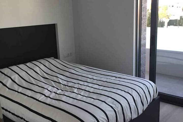 Jouissance luxueuse à distance de marche de la mer, avec piscine privée et jacuzzi in Santiago de la Ribera, San Javier
